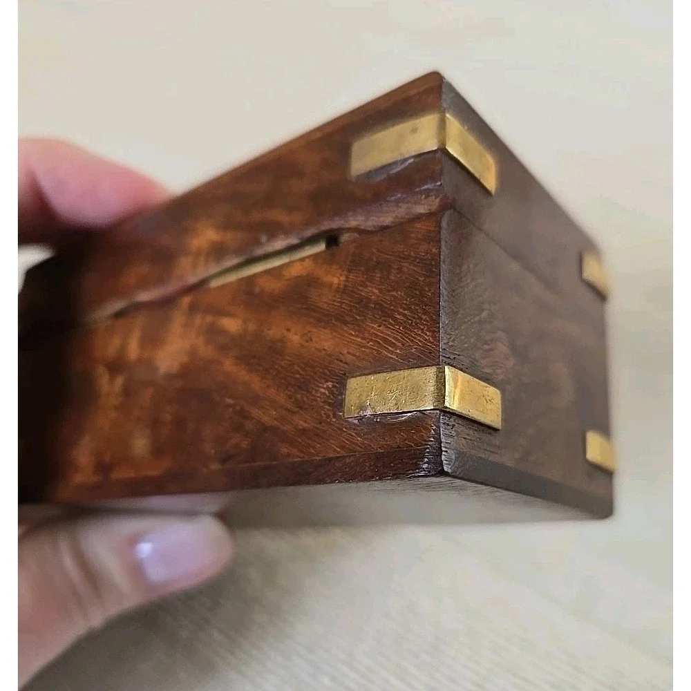 VTG Wooden Token/Keepsake/Trinket Box Hinged W/Brass Details 4